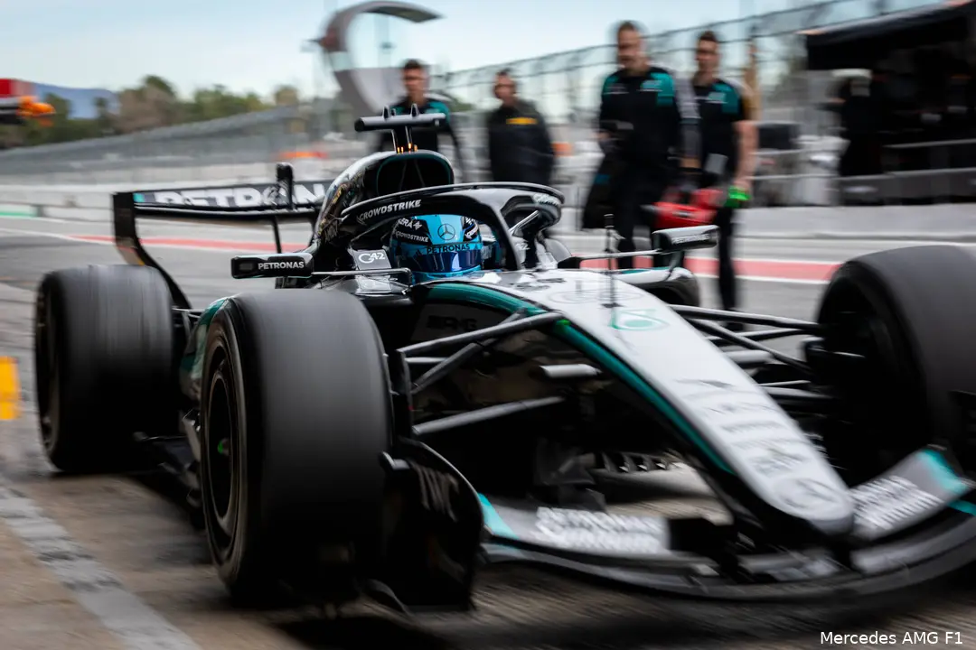 george-russell-mercedes-w17-barcelona-wintertest-13
