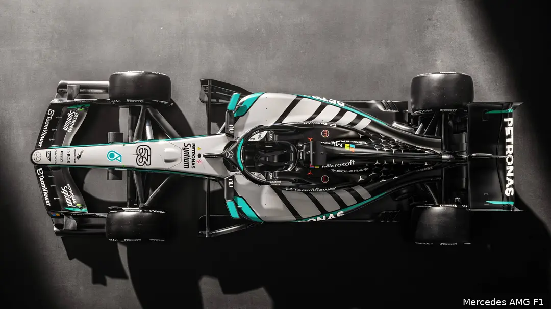 Mercedes-W17-presentatie-8