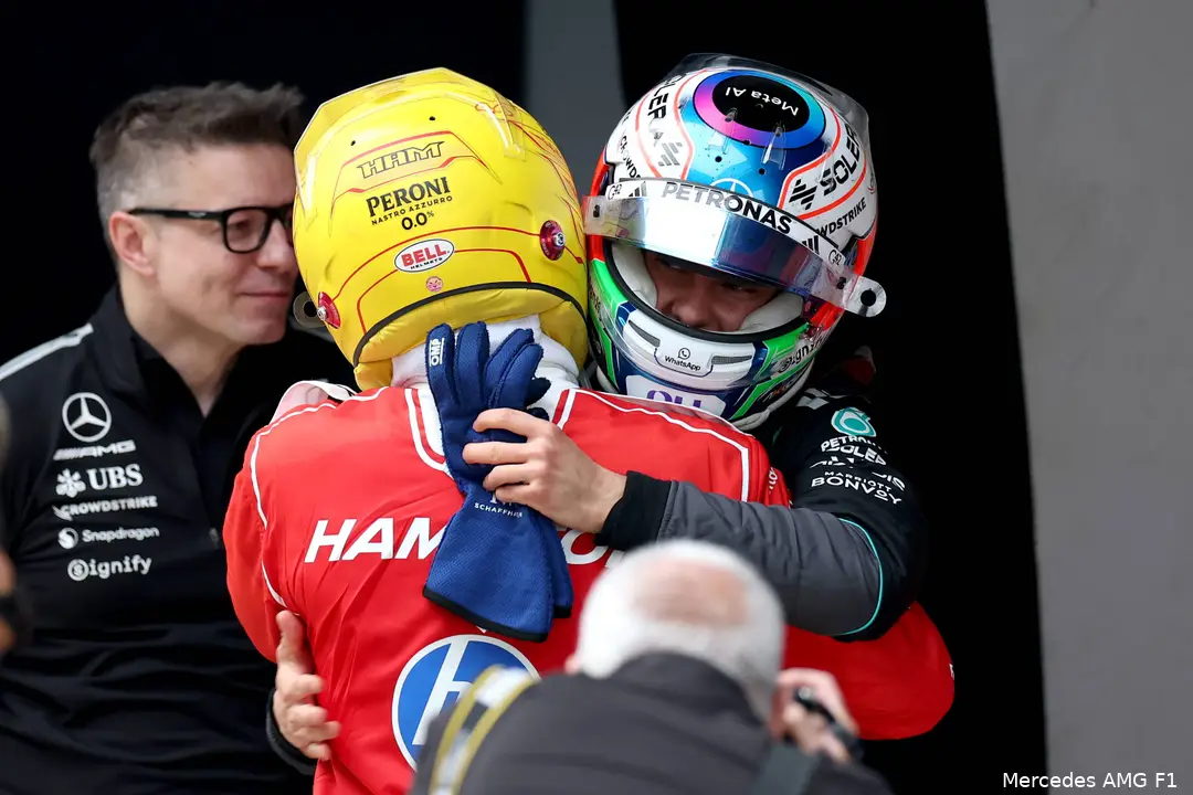 Antonelli-china-Mercedes-zondag-3-Hamilton