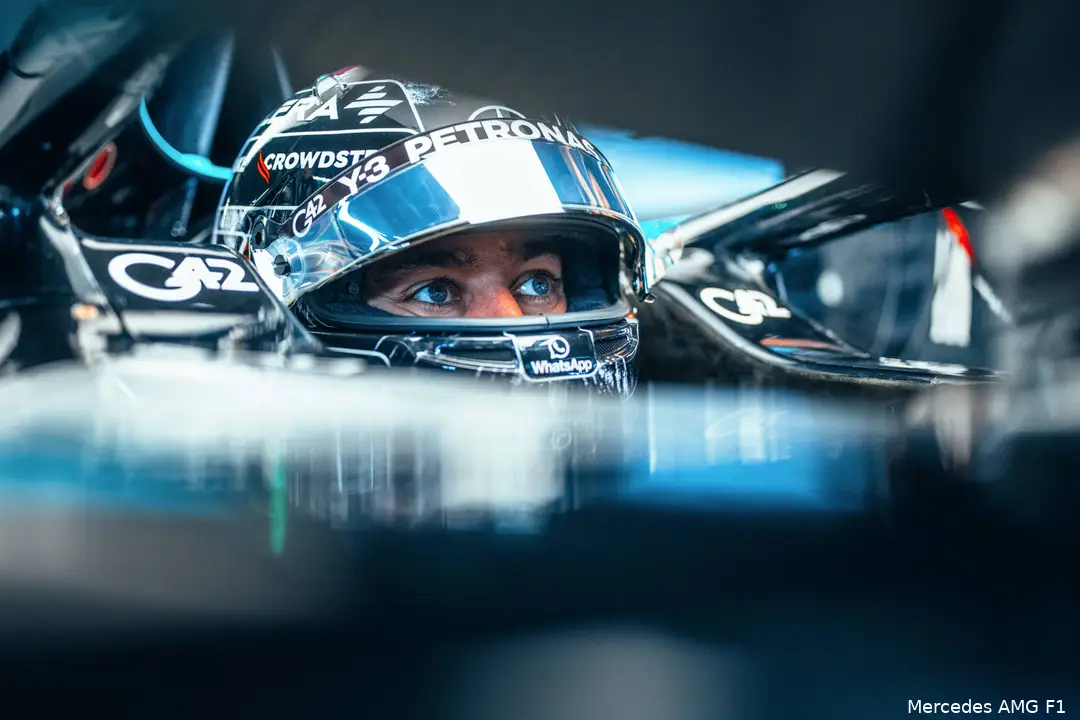 george-russell-mercedes-helm-japan-suzuka-vt1-1