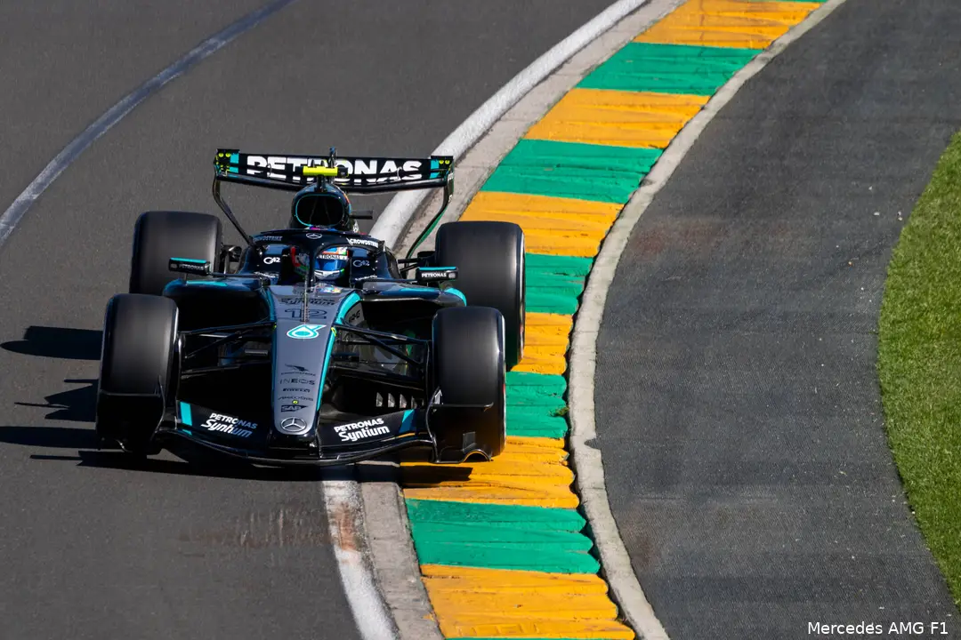 kimi-antonelli-mercedes-2026-australië-1-w17-16