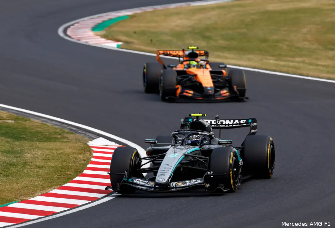 kimi-antonelli-mercedes-lando-norris-mclaren-2026-zondag-race-japan