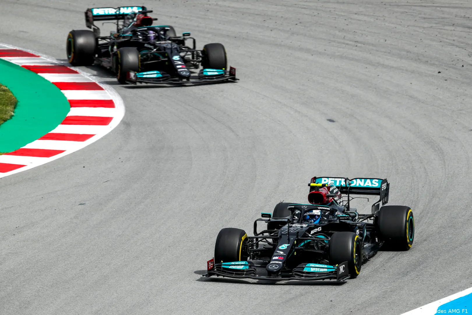 valtteri bottas lewis hamilton mercedes spanje 2021