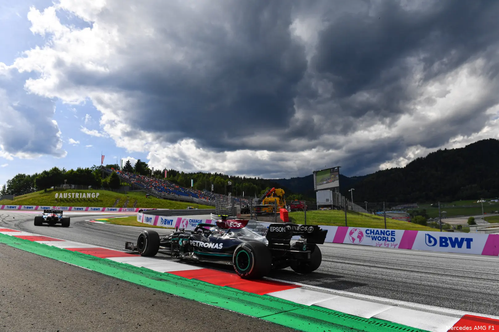 mercedes hamilton bottas oostenrijk regen