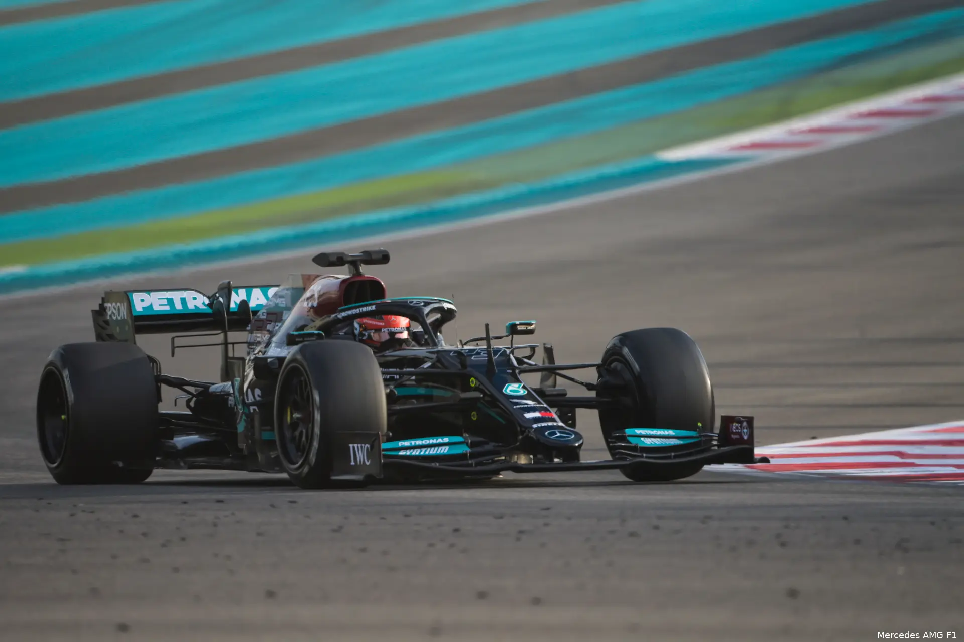 George Russell TestPirelli Mercedes
