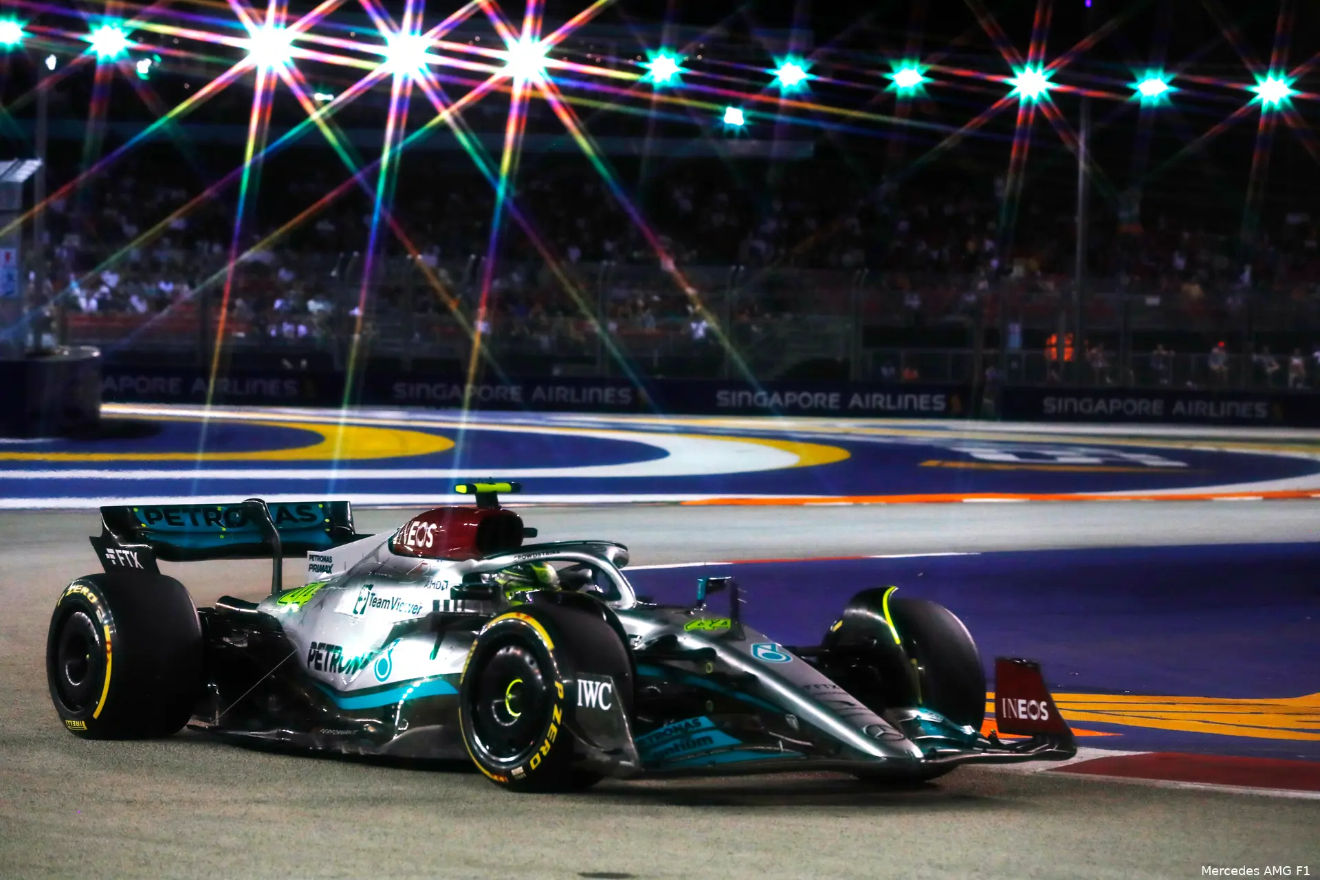 mercedes lewis hamilton singapore