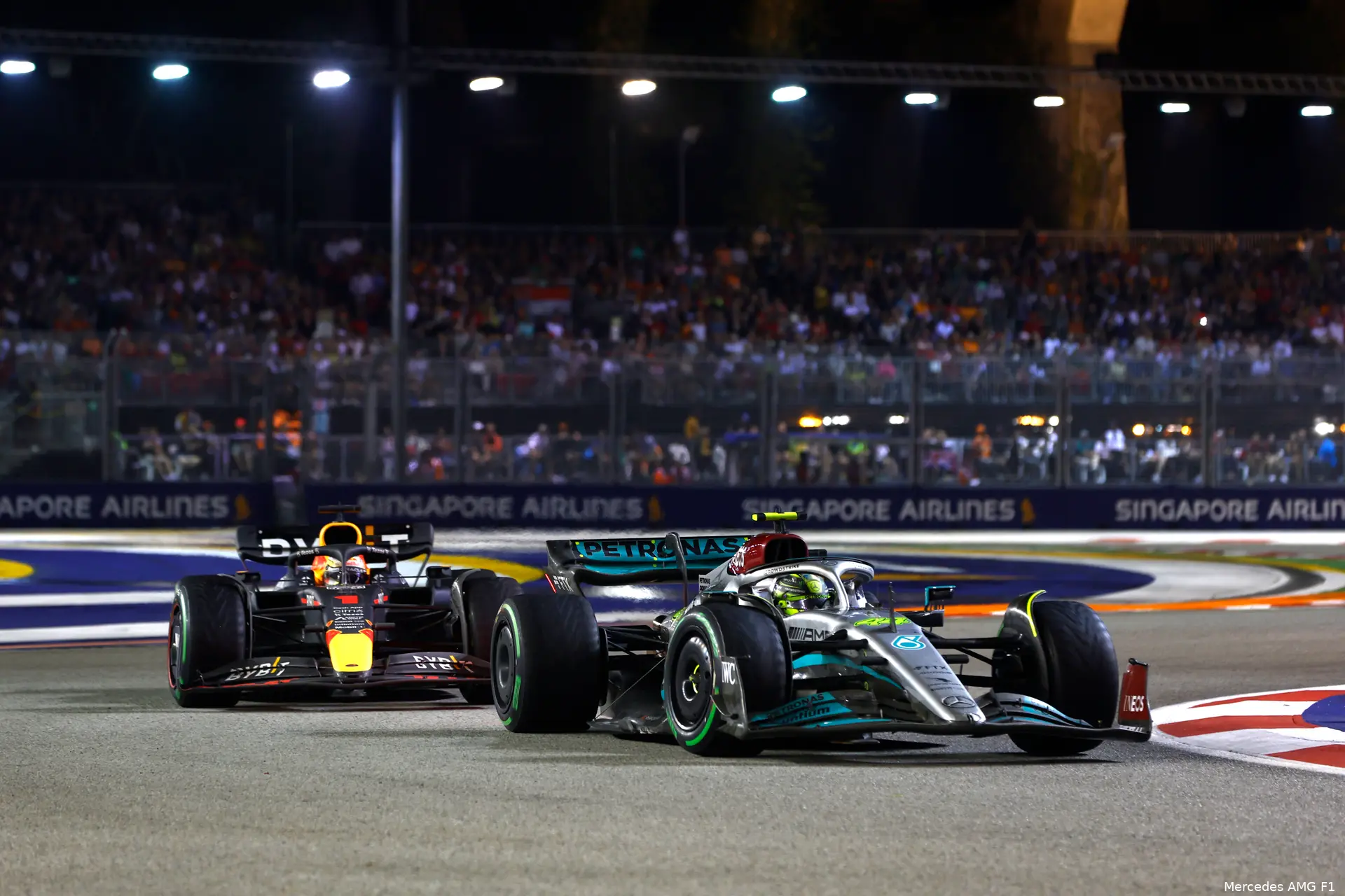Lewis Hamilton Max Verstappen W13 Mercedes RB18 Red Bull Racing F1 GP Singapore 2022