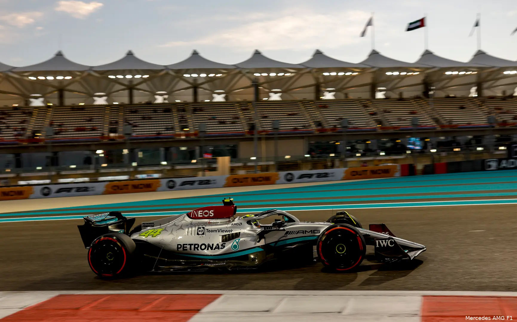 Lewis Hamilton Abu Dhabi Mercedes