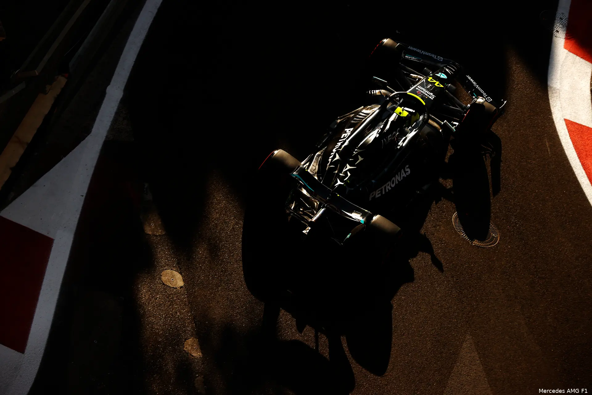 mercedes hamilton russell baku 2023