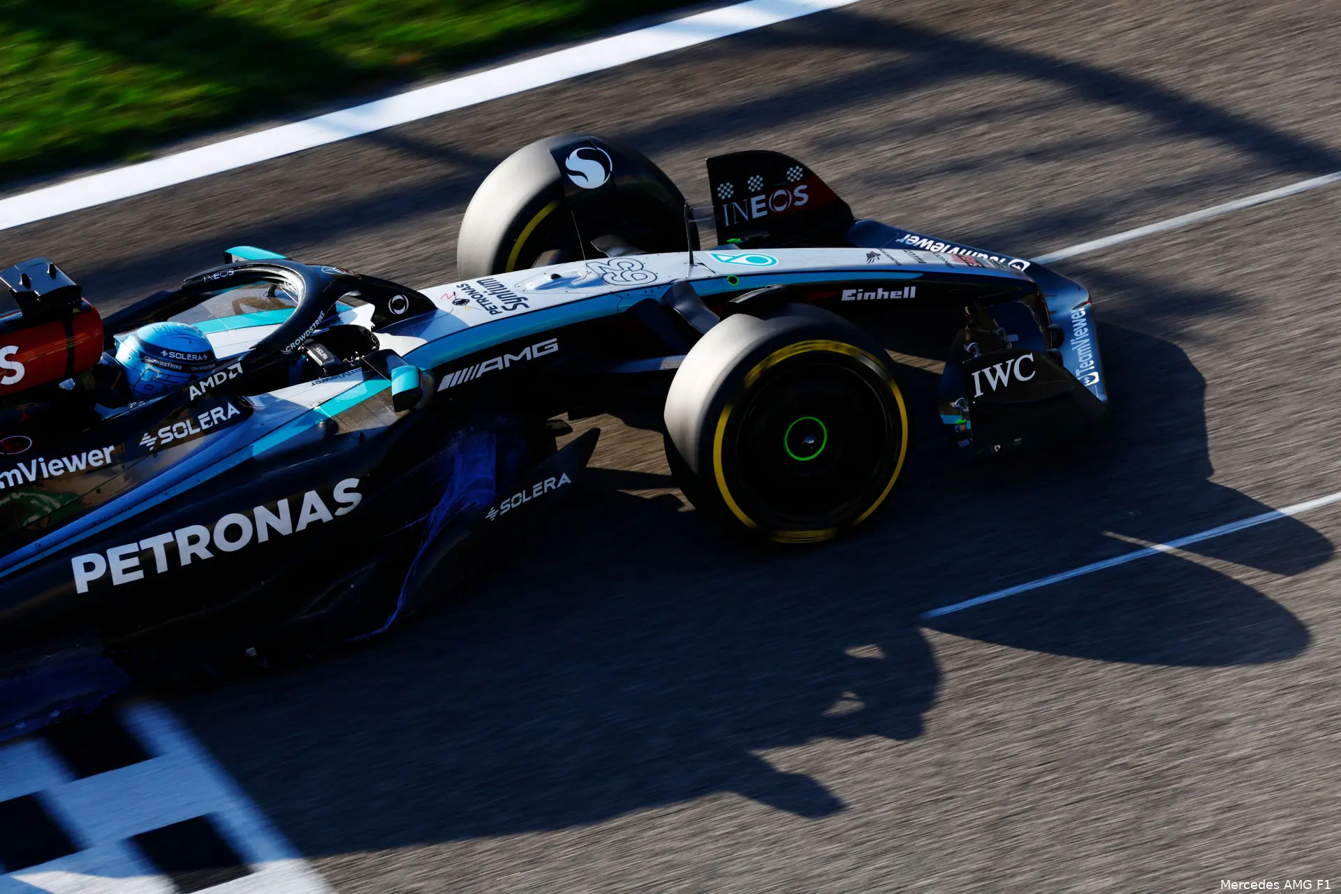 george russell mercedes w15 bahrein 5