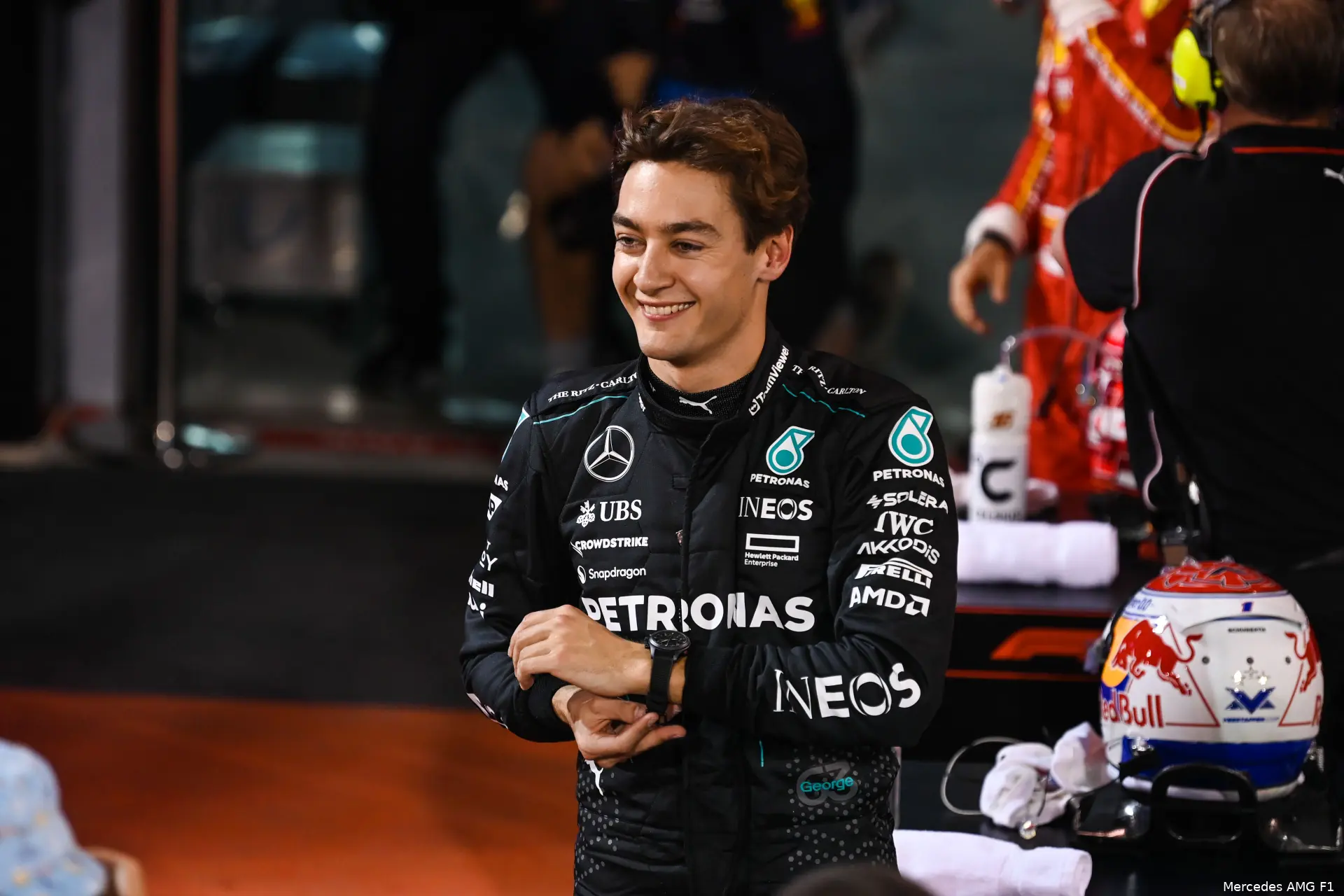 george russell w15 bahrein max verstappen charles leclerc