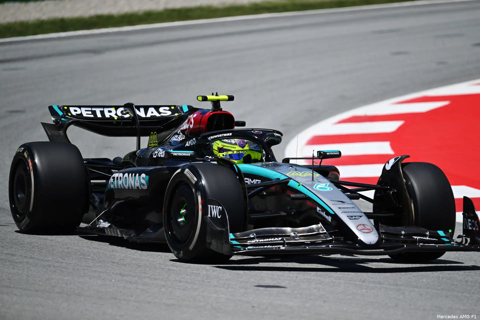mercedes lewis hamilton vrijdag 2024 3