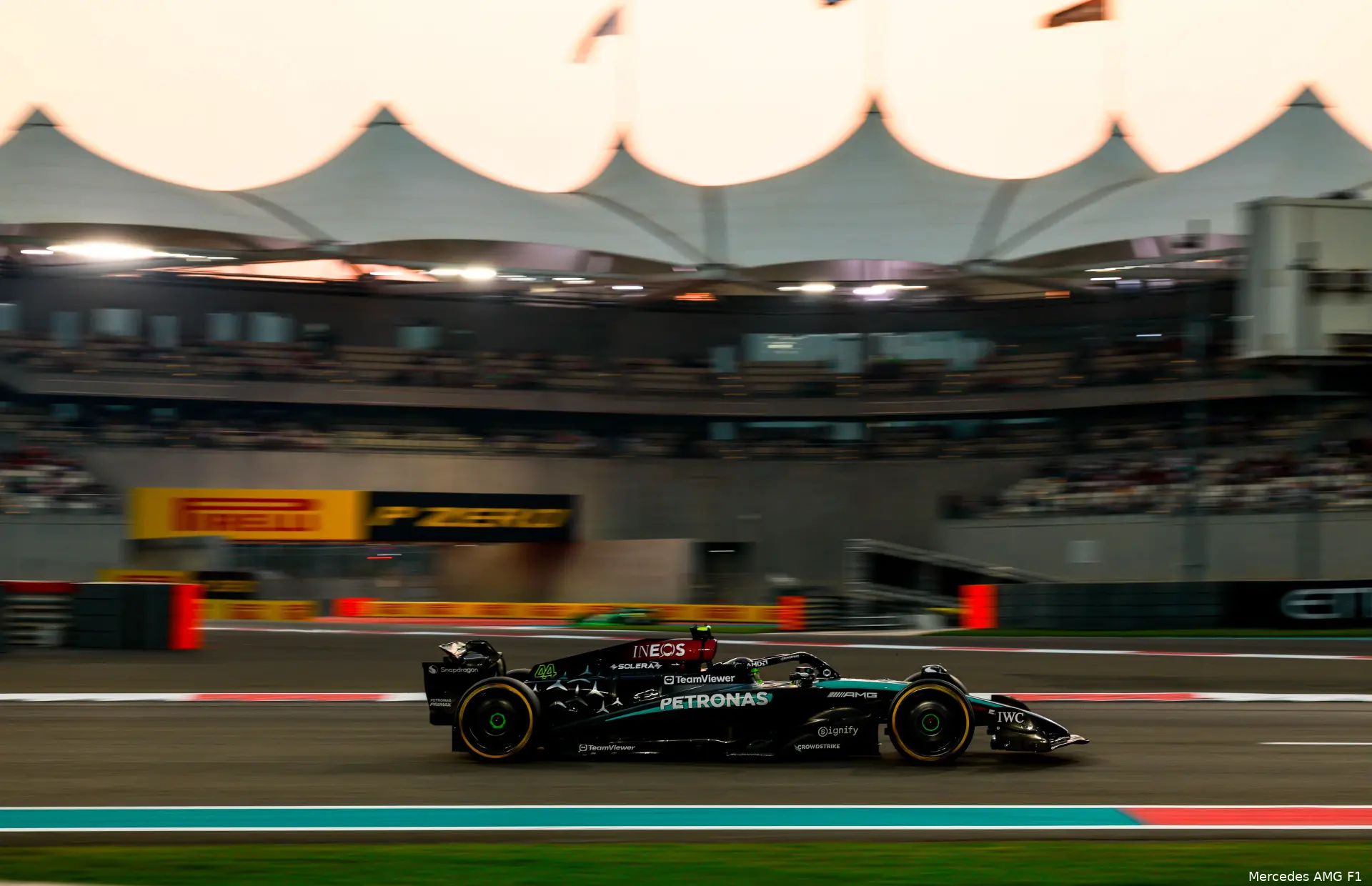 lewis hamilton mercedes gp abu dhabi vrijdag 2024 11