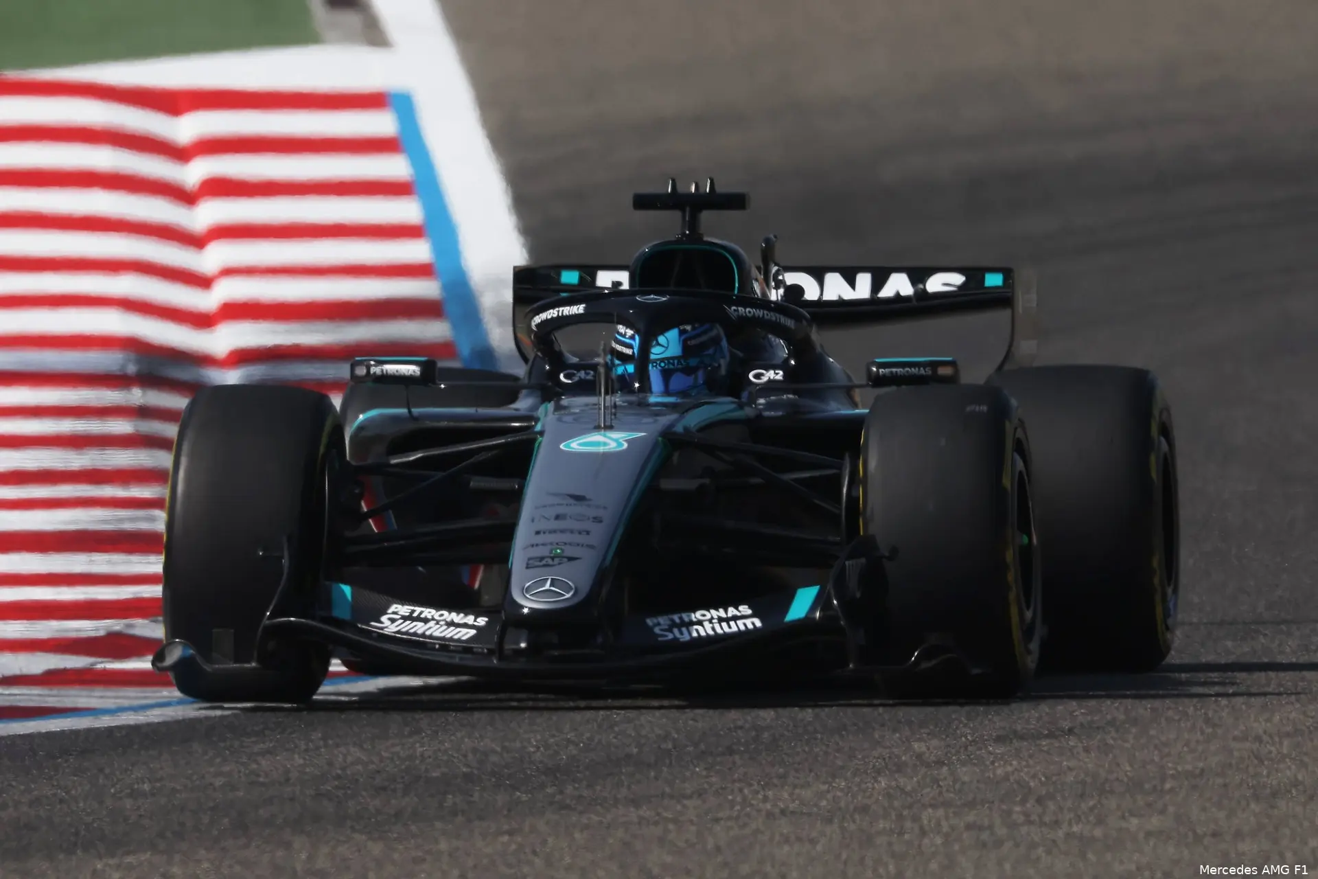 mercedes-george-russell-bahrein-testdagen-dag-3-7