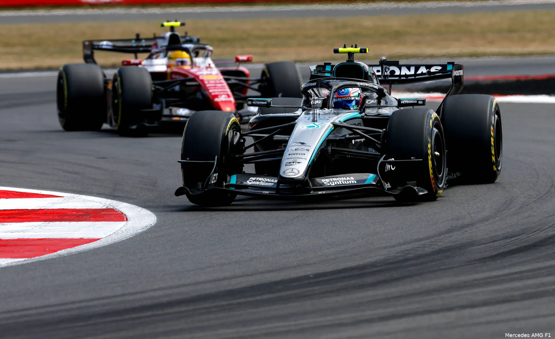 andrea-kimi-antonelli-mercedes-gp-groot-brittannie-2026-zaterdag-lewis-hamilton-ferrari-2