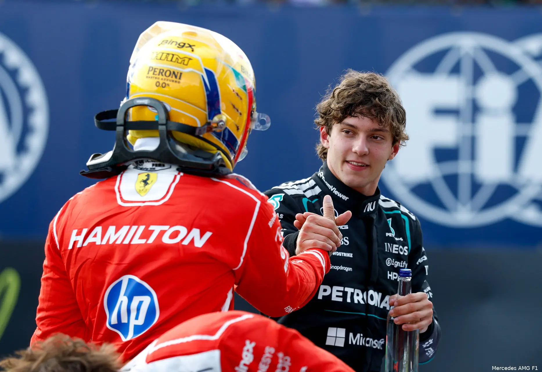 andrea-kimi-antonelli-mercedes-gp-groot-brittannie-2026-zaterdag-lewis-hamilton-ferrari-3