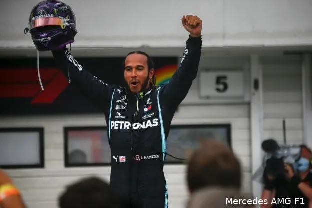 Hamilton Mercedes Hongarije 11