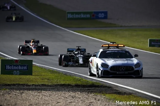 Lewis Hamilton Max Verstappen safety car