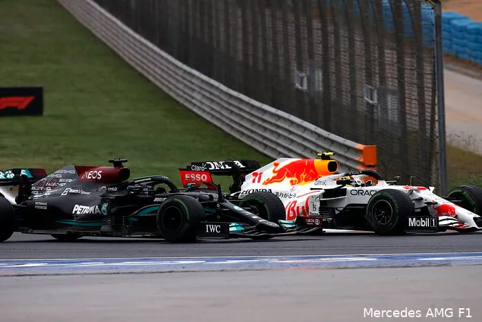 Lewis Hamilton Sergio Pérez W12 RB16B Mercedes Red Bull Turkije