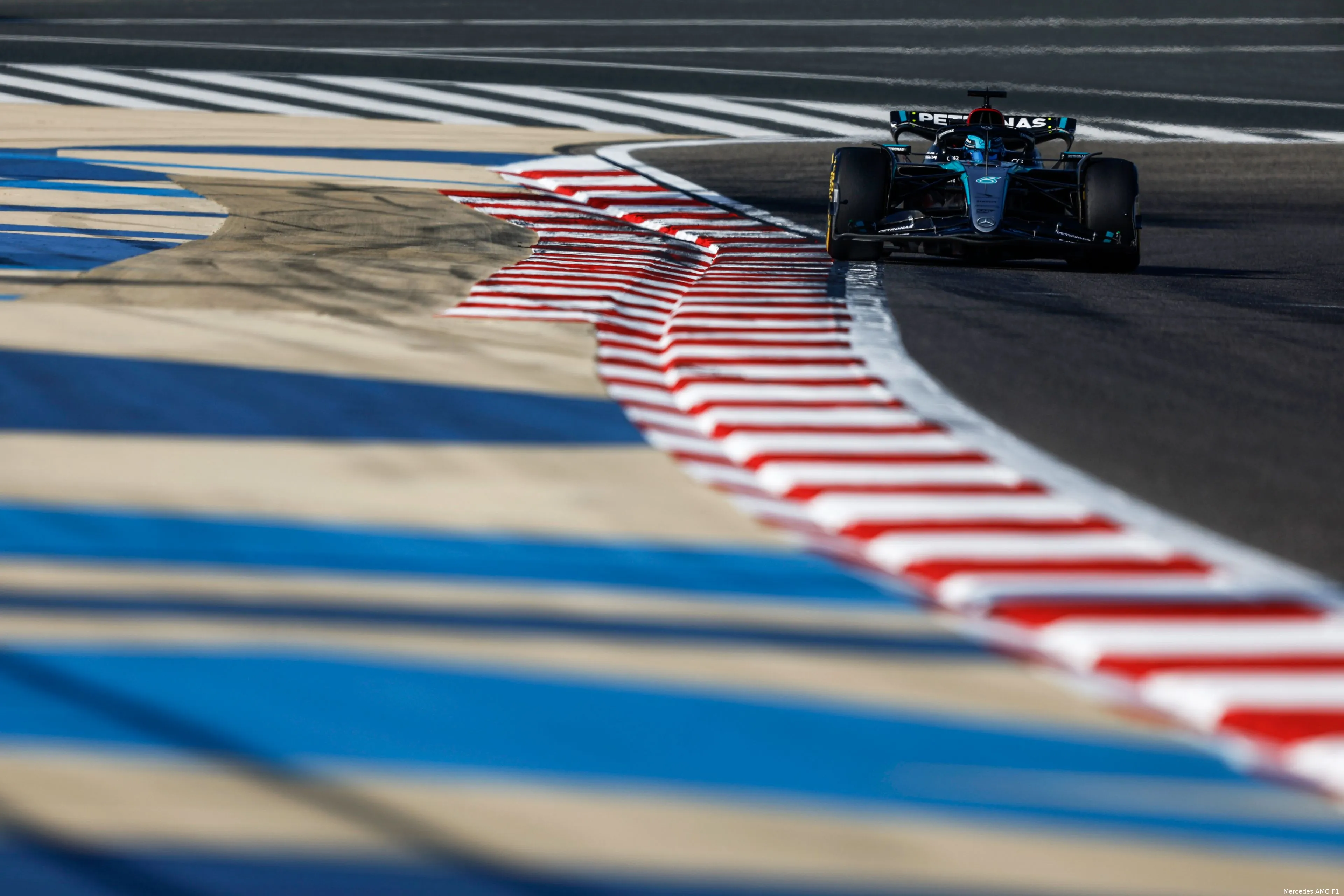 mercedes bahrein russell hamilton 2024