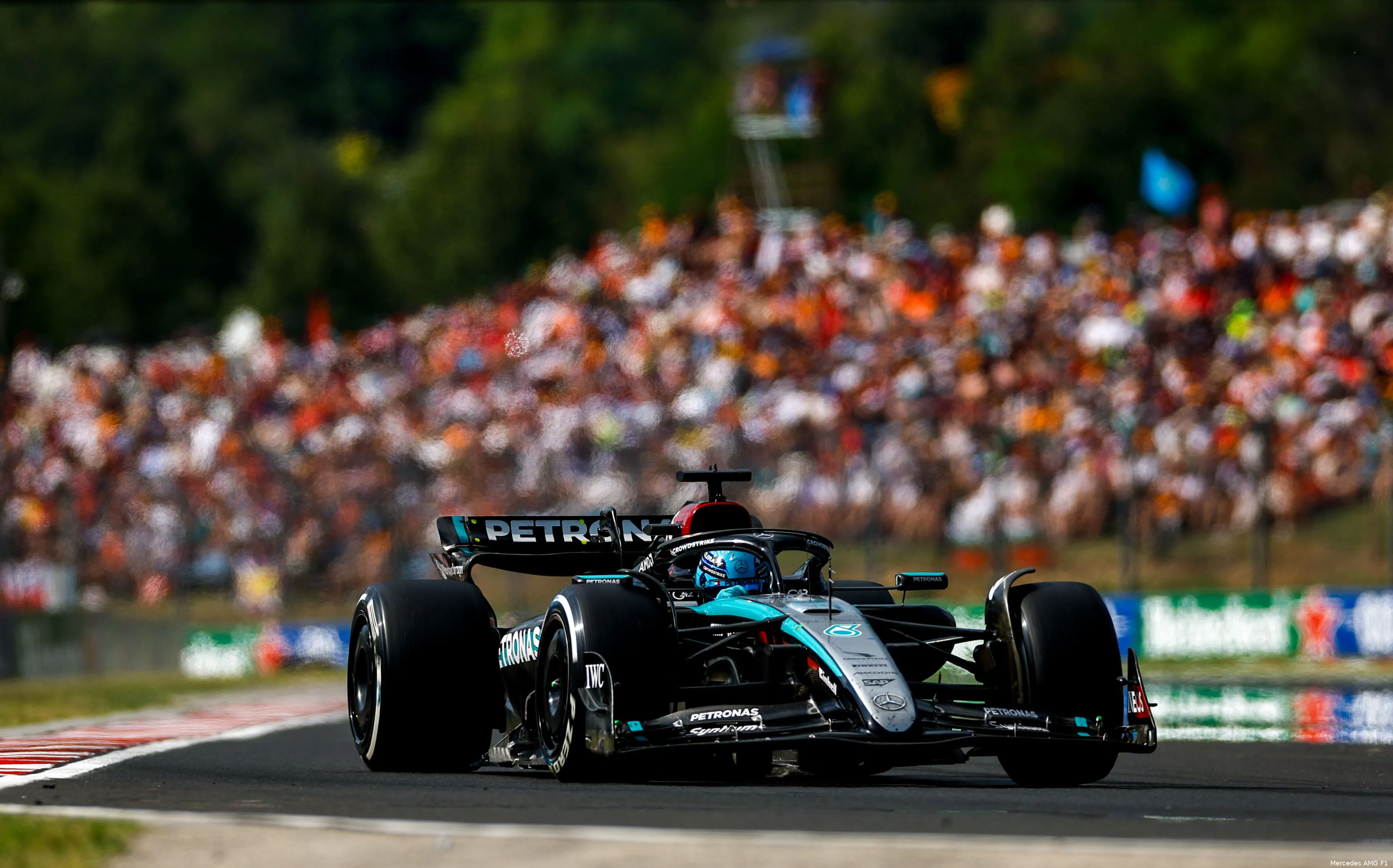 george russell mercedes gp hongarije 2024 3