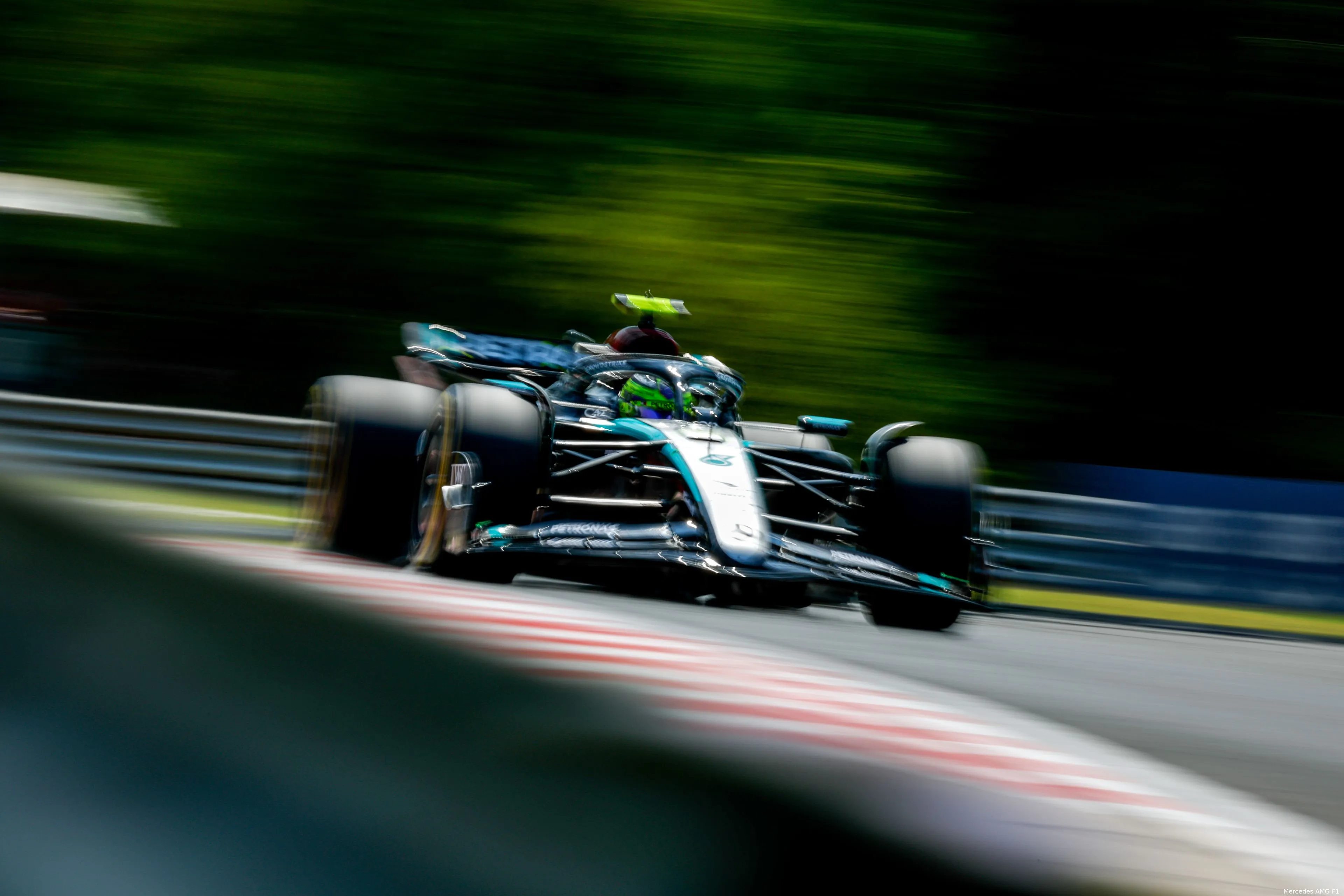 george russell vrijdag gphongarije mercedes 2024