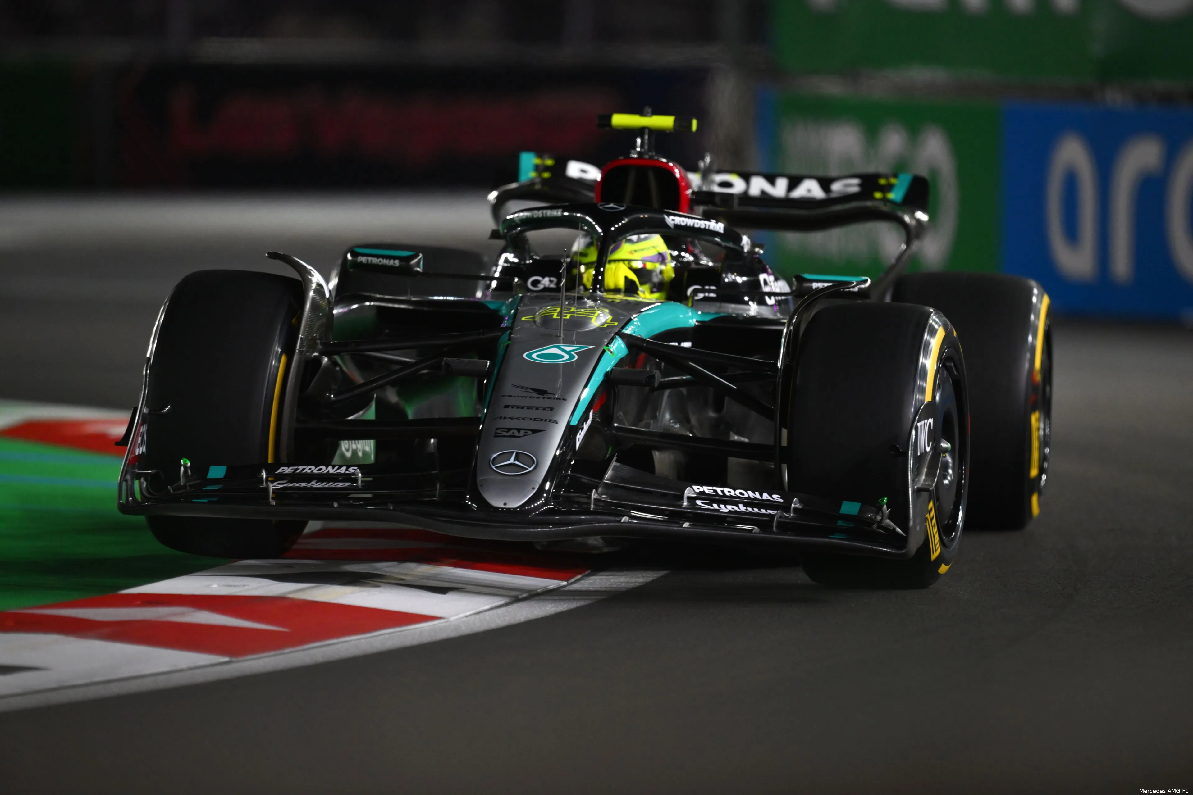 lewis hamilton vt2 mercedes w15 las vegas 1