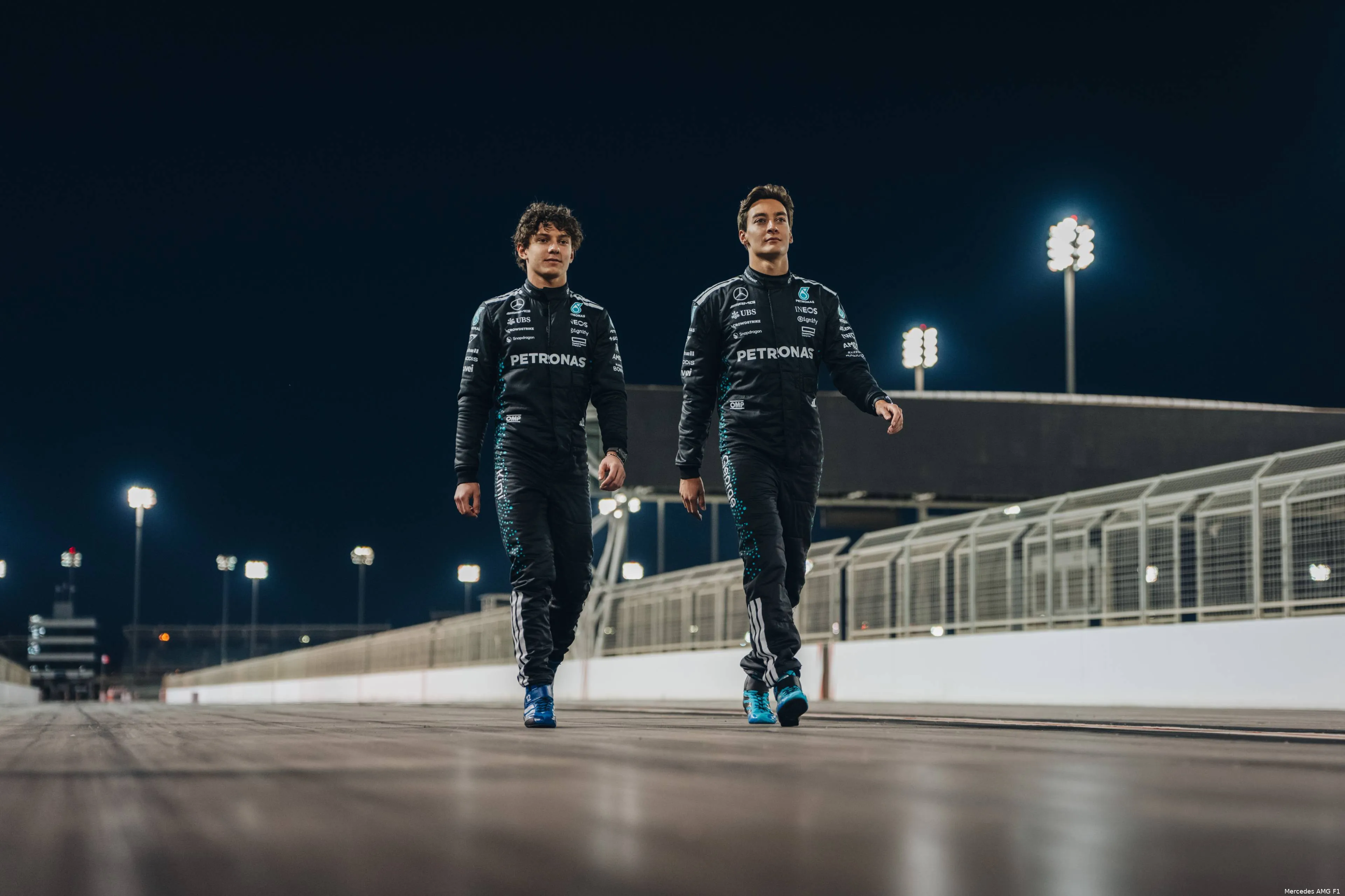andrea kimi antonelli george russell mercedes testdag 1 bahrein 2025 2