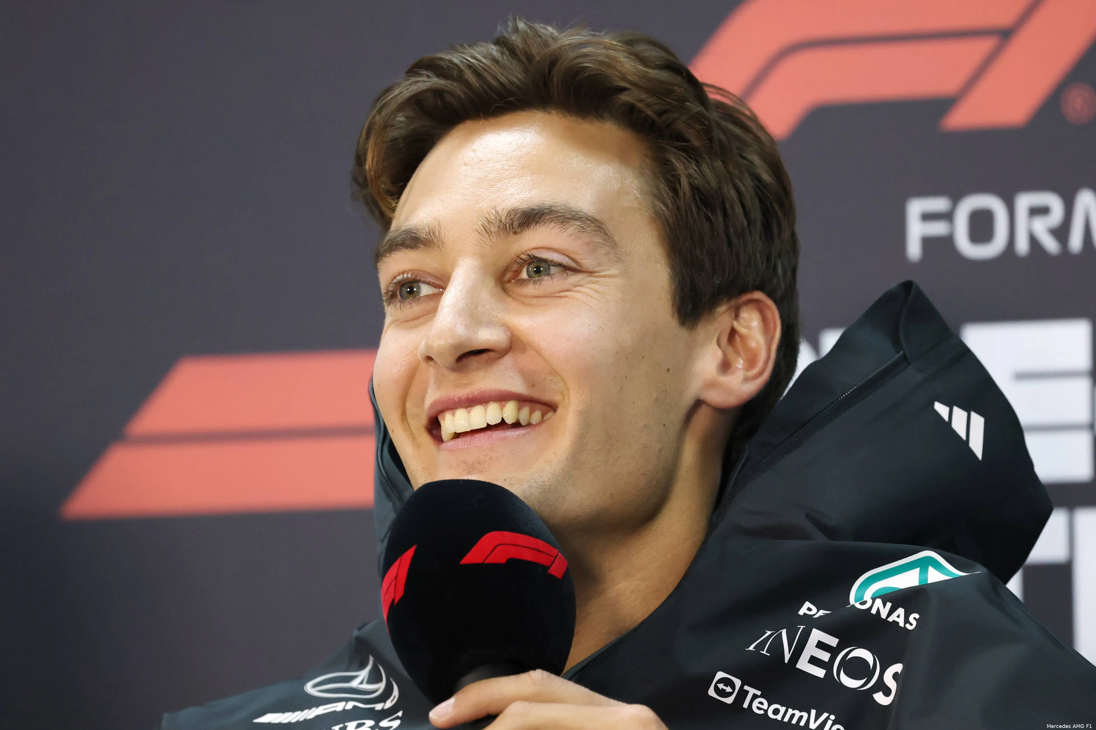 george russell mercedes testdag 1 bahrein 2025