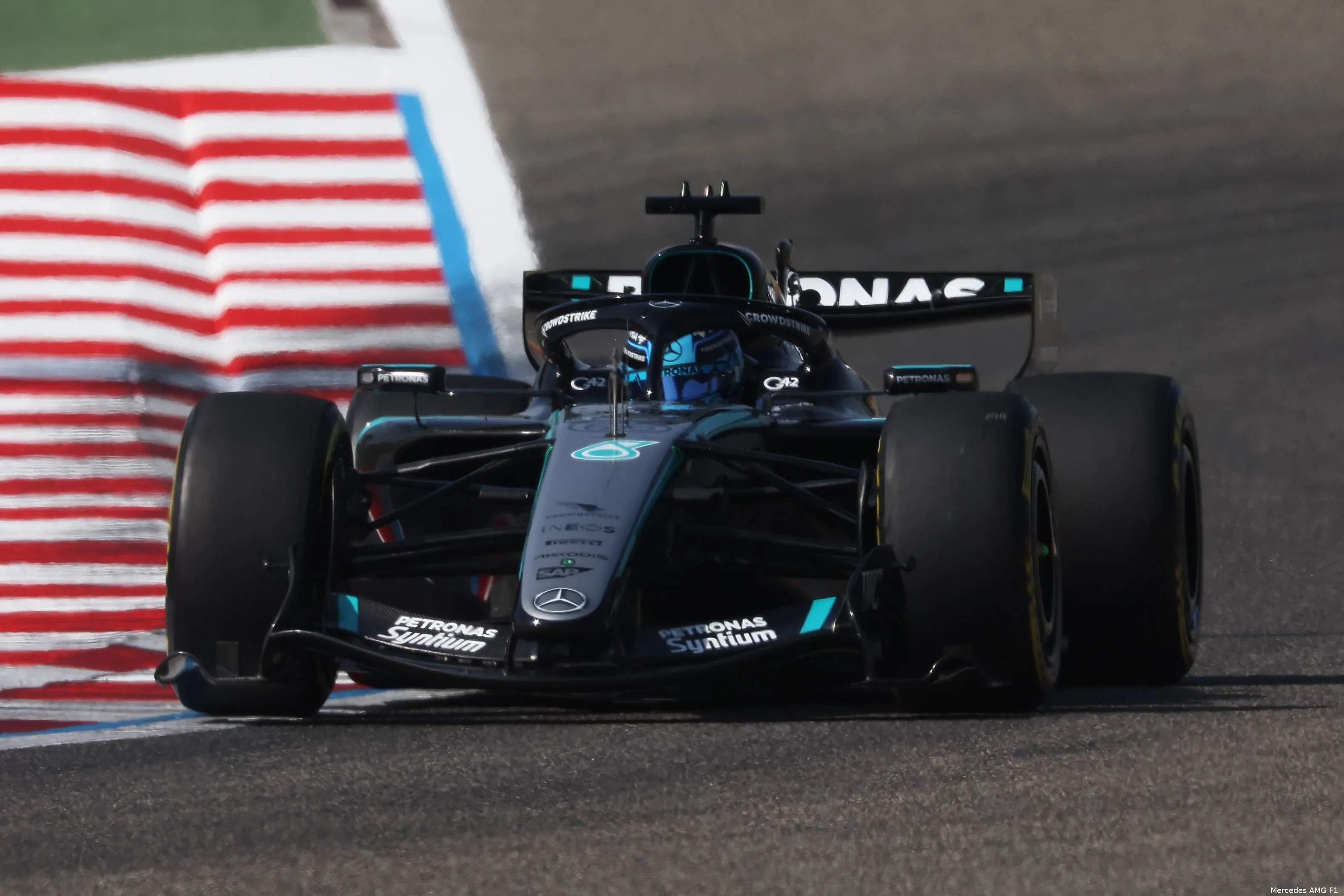 mercedes-george-russell-bahrein-testdagen-dag-3-7