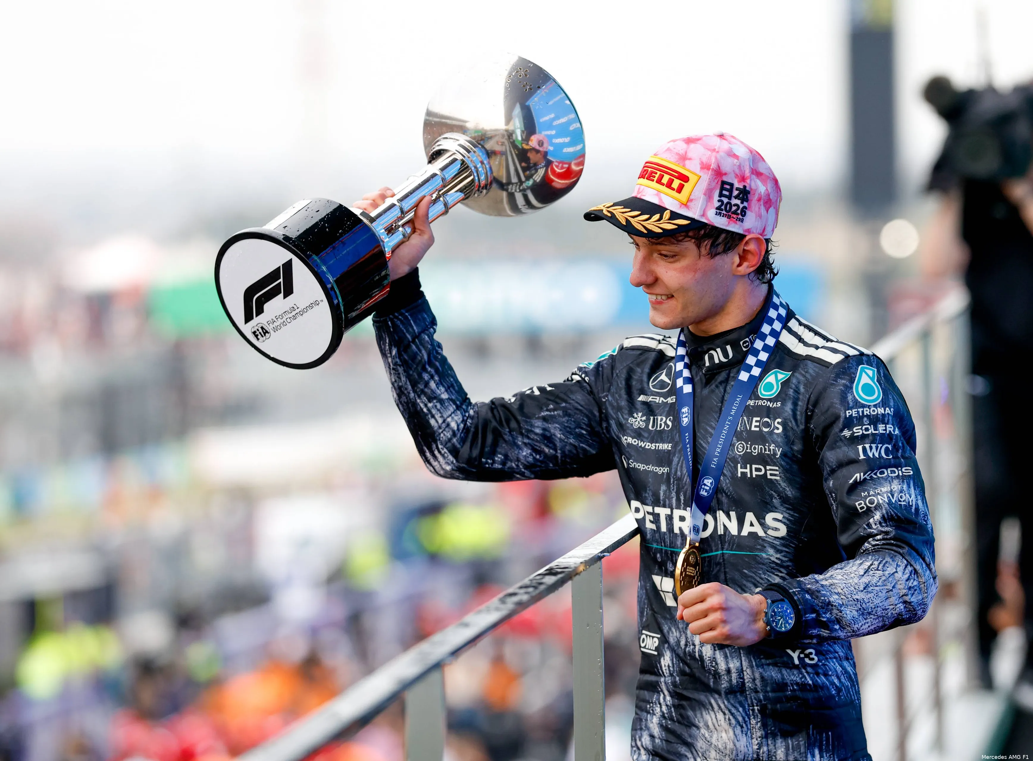 kimi-antonelli-mercedes-2026-zondag-race-japan-podium