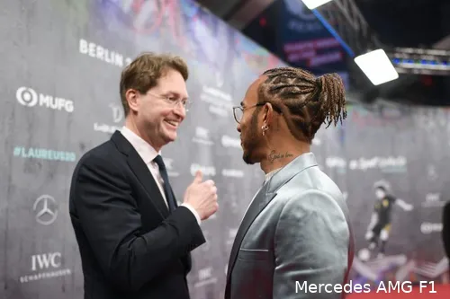 145618_8819e1b155592142b753078e84572729