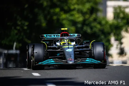 <i>Voor Lewis Hamilton voelde de Grand Prix van Azerbeidzjan aan als een hele nare achtbaan.&nbsp;</i>