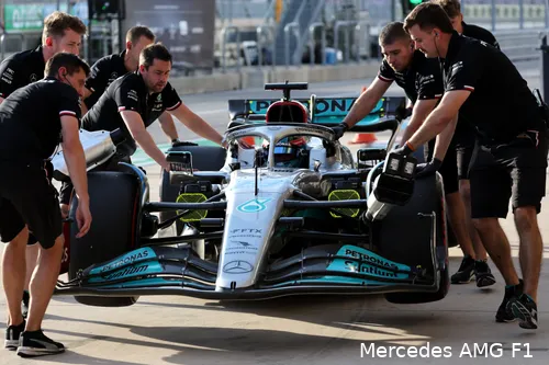 George
Russell in de pitstraat, kwalificatie, Grand Prix van de Verenigde Staten 2022
(Foto: Mercedes AMG F1)