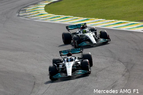 <i>Lewis Hamilton ontsnapte in Brazilië aan een straf en wist bij te dragen aan Mercedes' beste seizoensresultaat.</i>