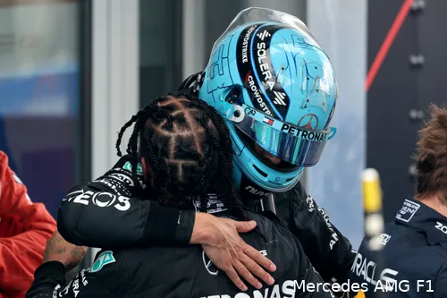 lewis hamilton george russell knuffel spanje