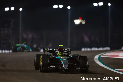 Hamilton reed zijn laatste race voor het team van Mercedes