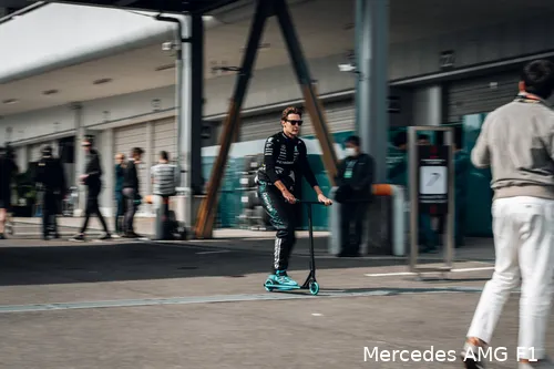 george russell japan stepje