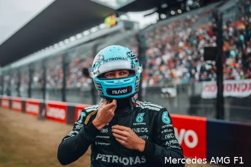 Russell gooide volgens Schumacher zijn eigen glazen in na een fout in de kwalificatie.