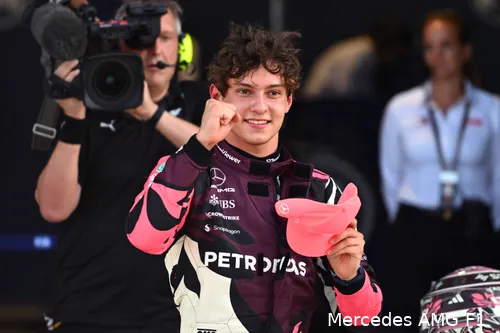Antonelli pakte zijn eerste poleposition van zijn F1-carrière.