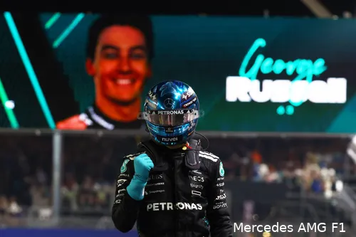 george-russell-mercedes-gp-singapore-2025-zaterdag-pole