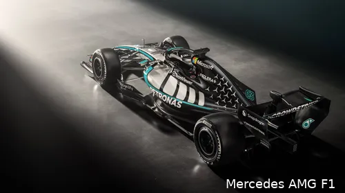 Mercedes-W17-presentatie-4