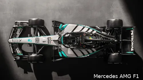 Mercedes-W17-presentatie-8