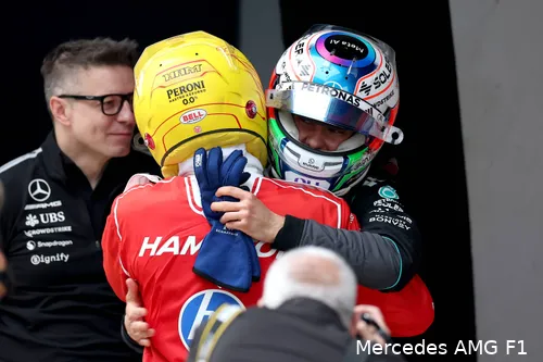 Antonelli-china-Mercedes-zondag-3-Hamilton