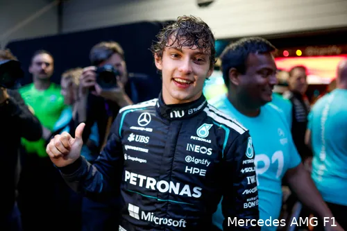 Antonelli-china-Mercedes-zondag-9