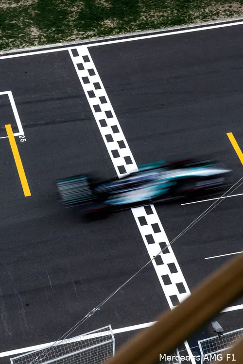 george-russell-mercedes-china-sprintrace-vrijdag-19