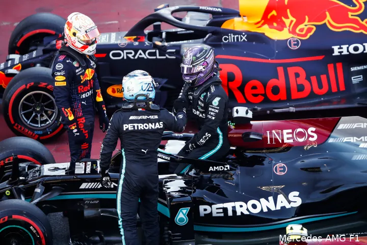 <i>Max Verstappen werd strategisch verslagen door Mercedes.</i>