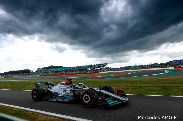 <i>Er hangen heel het weekend al donkere wolken boven Circuit Silverstone.</i>