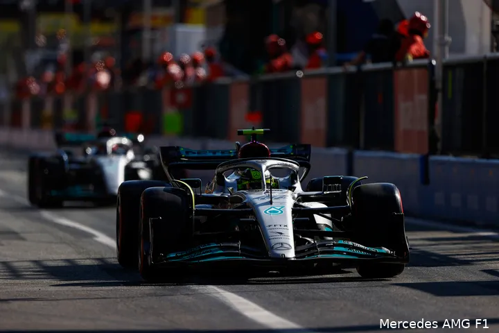 Lewis Hamilton en George Russell tijdens de kwalificatie voor de Grand Prix van Italië 2022 (Foto: Mercedes AMG F1)