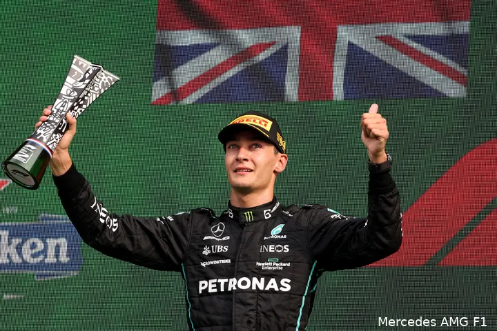<i>Na een nadelige pitstop-strategie voor Lewis Hamilton was het George Russell die op Circuit Zandvoort een podiumplek wist te bemachtigen. (Foto: Mercedes AMG F1)</i>
